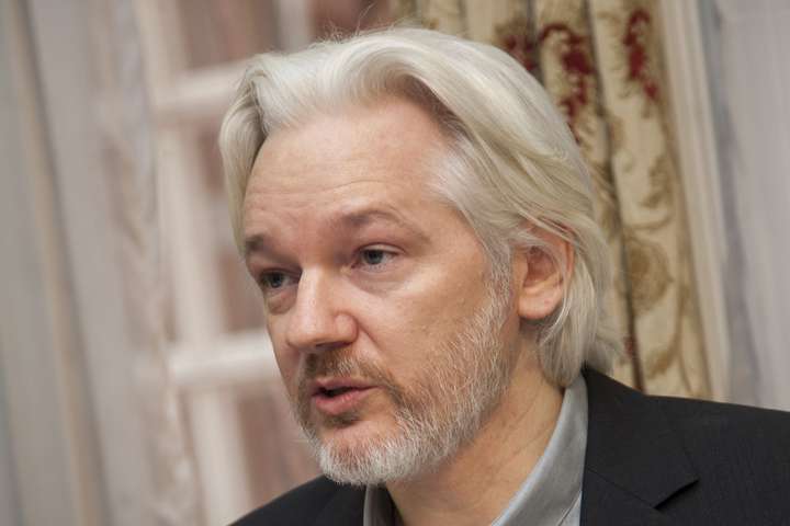 Assange fær ekki lausn gegn tryggingu