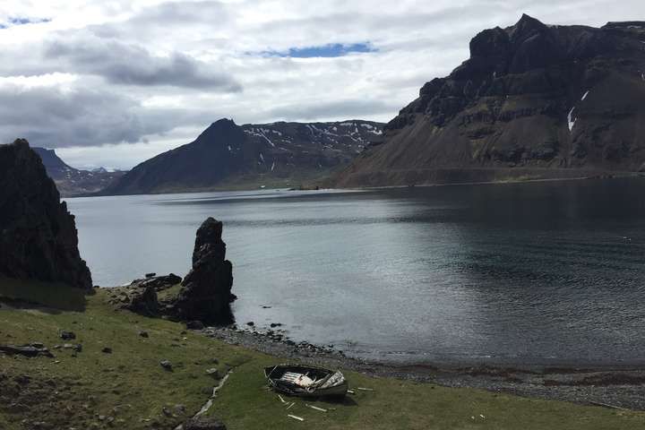 Karlremban við 60 gráður