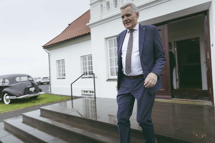 Jón Gunnarsson segir Vinstri græn senda Sjálfstæðisflokki og Framsókn puttann